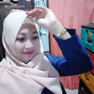 indri rahayu profile icon