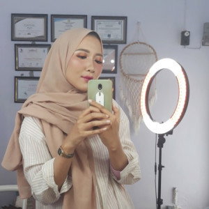 Yusrina Farahiyah profile icon