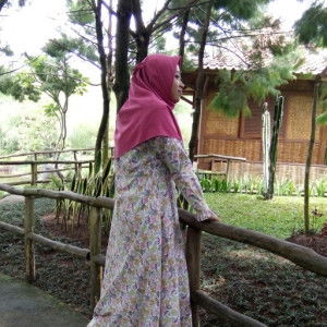 Regi Indriyani profile icon