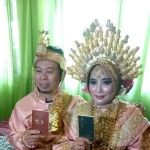 Nur Latifa profile icon