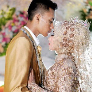 Apriyanti Maya profile icon