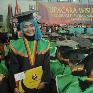 Dwi Wahyuni profile icon