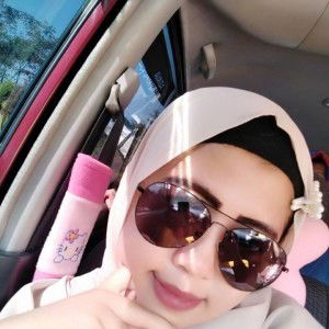 Yulia Dewi Cahyani profile icon