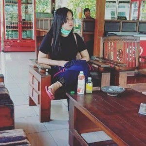 Dewi Mulyana profile icon