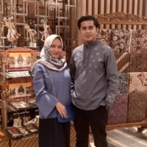 Ratih yulinda profile icon