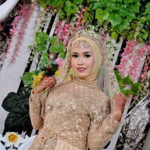 Izz Manizsta profile icon