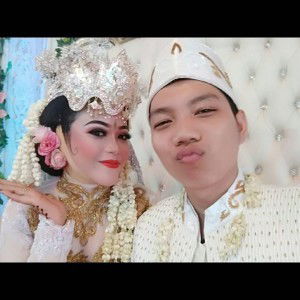 Ayuni Bahari profile icon