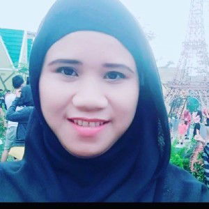 Suci Nur profile icon