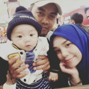 ratna permatasari profile icon