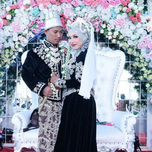 Yuli Rahayu profile icon