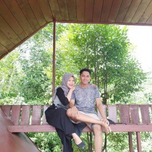 Ayu Wahyuni profile icon