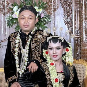 Ernie Murniati profile icon