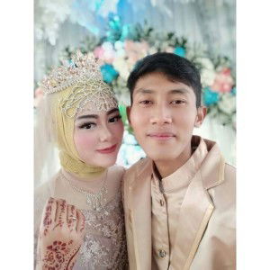 Hesti Rusnia profile icon