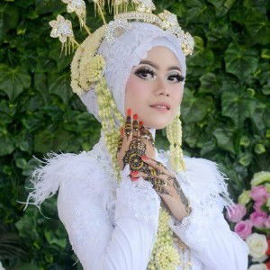 Titik Sidqia profile icon