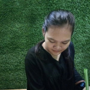 Efa Lubis profile icon