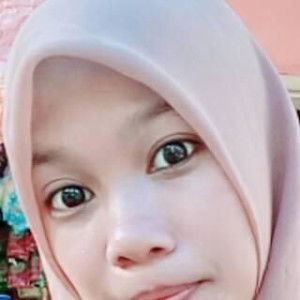 Vivie Rizki profile icon