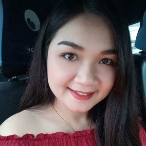 Num Nim Rujira profile icon