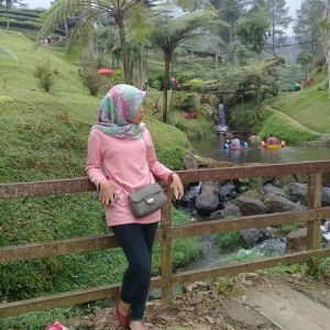 Fika Aprilia profile icon