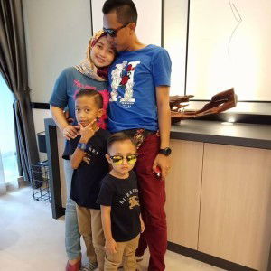 Cik Puan Adie profile icon