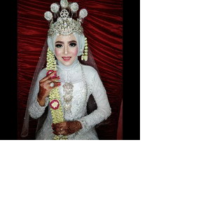 devi riana profile icon