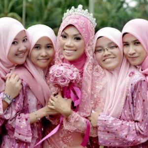 Nik Fatihah profile icon