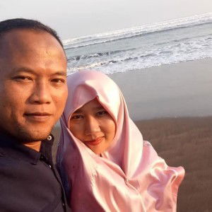 Rini Susanti profile icon