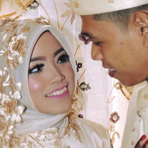 Putri R. Sari profile icon