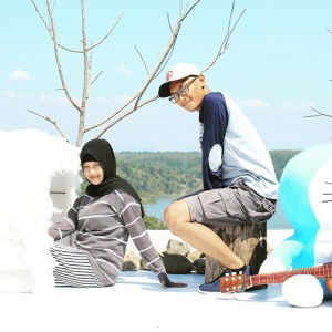 Enik Setyarini profile icon