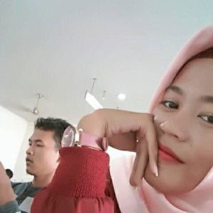 Fitriyati profile icon