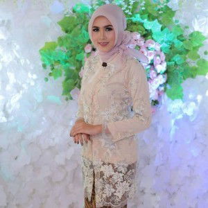 Eva Gusni Saputri profile icon