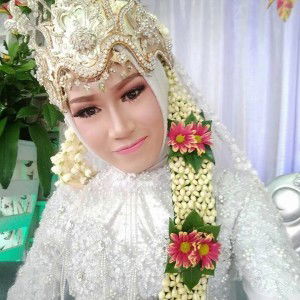 Lindha Fitriya profile icon