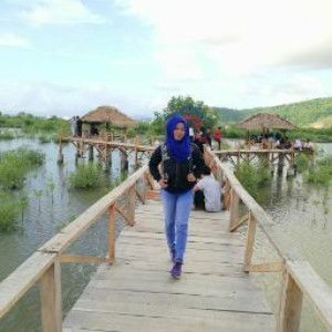 Yati Pesek profile icon