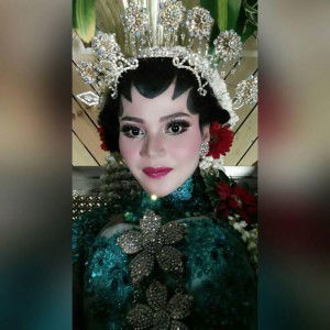 Azza Iinayatull Uullya profile icon