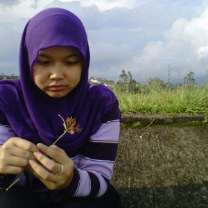 Dini Faridah profile icon