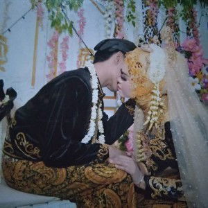 Devi Nur Agraini profile icon