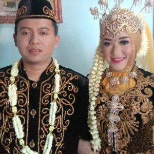 Dwi Lestari profile icon