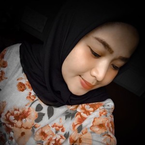 Nadya Thivany profile icon