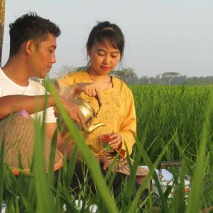 Esti Muamaroh profile icon