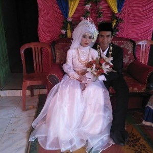 Ratih Ratiheris Sllue profile icon