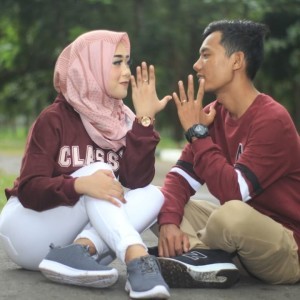 Titi ALya profile icon