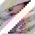 Dhea Anandha profile icon