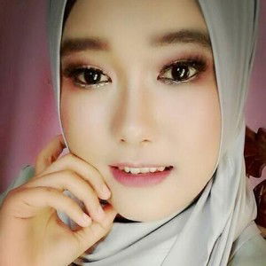 Iiz Sholihat profile icon