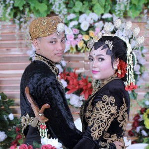 C'minah Chary profile icon