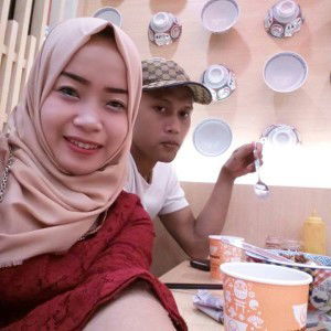 Wiwik Lestari profile icon