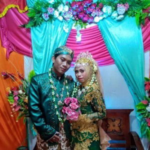 wahyu budhiati profile icon