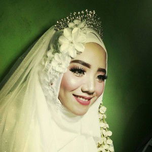 Reni Mahruri profile icon