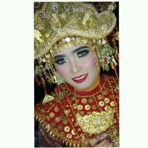 Nur Indah Sari profile icon
