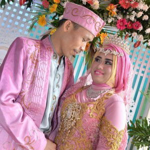 Putri Wulan Sadam profile icon