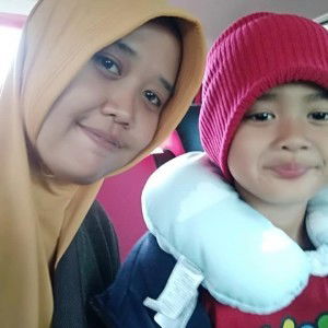 Fitriana Nurcahyani profile icon