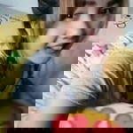 Mon May profile icon